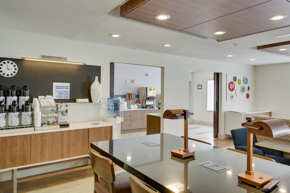 Holiday Inn Express Hotel & Suites Chickasha By Ihg Exteriör bild