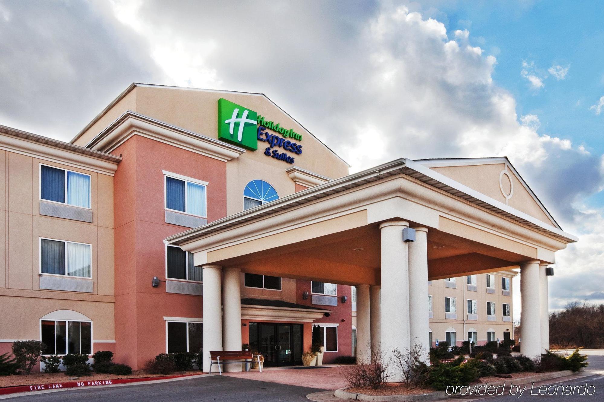 Holiday Inn Express Hotel & Suites Chickasha By Ihg Exteriör bild