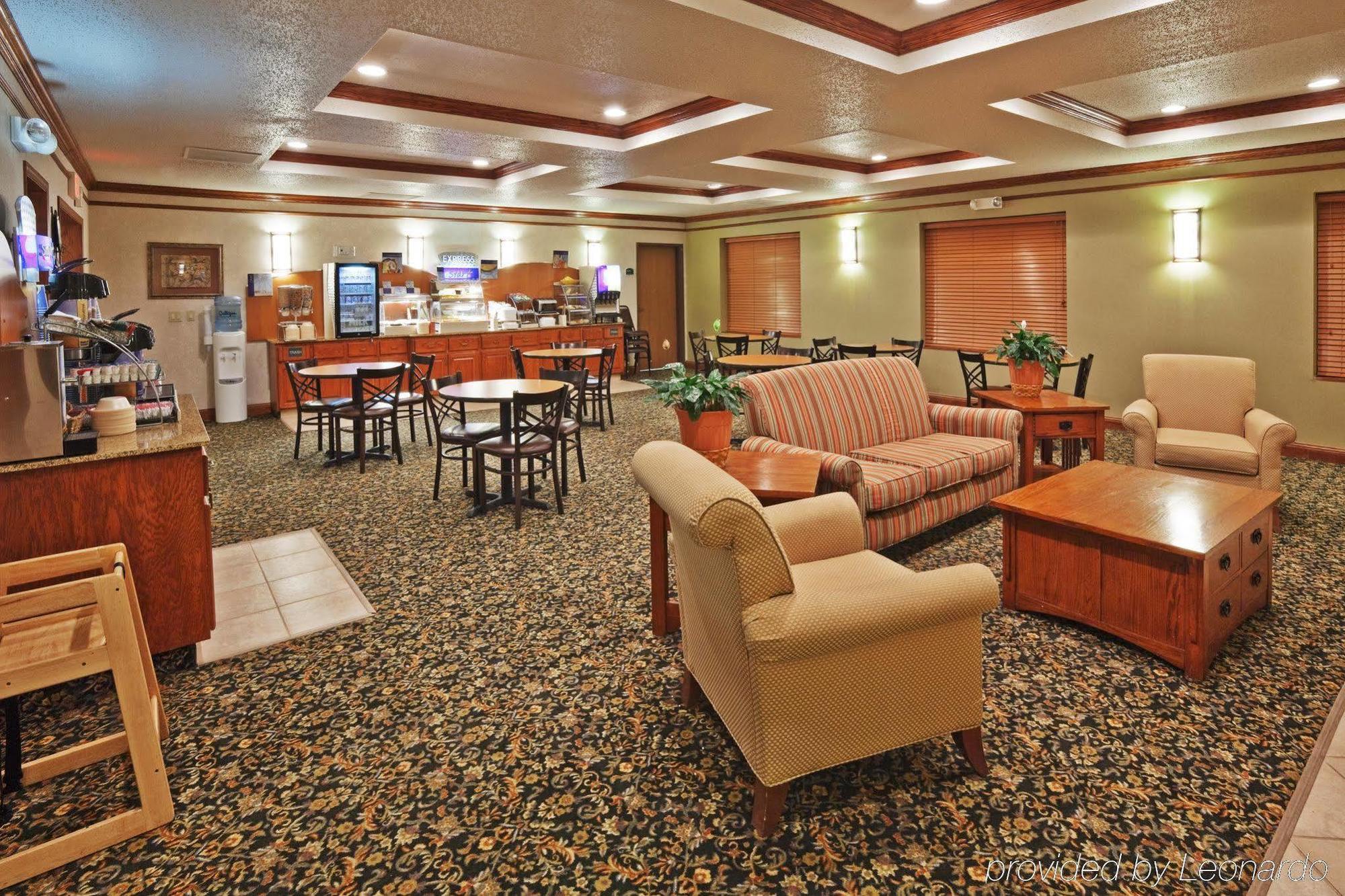 Holiday Inn Express Hotel & Suites Chickasha By Ihg Exteriör bild