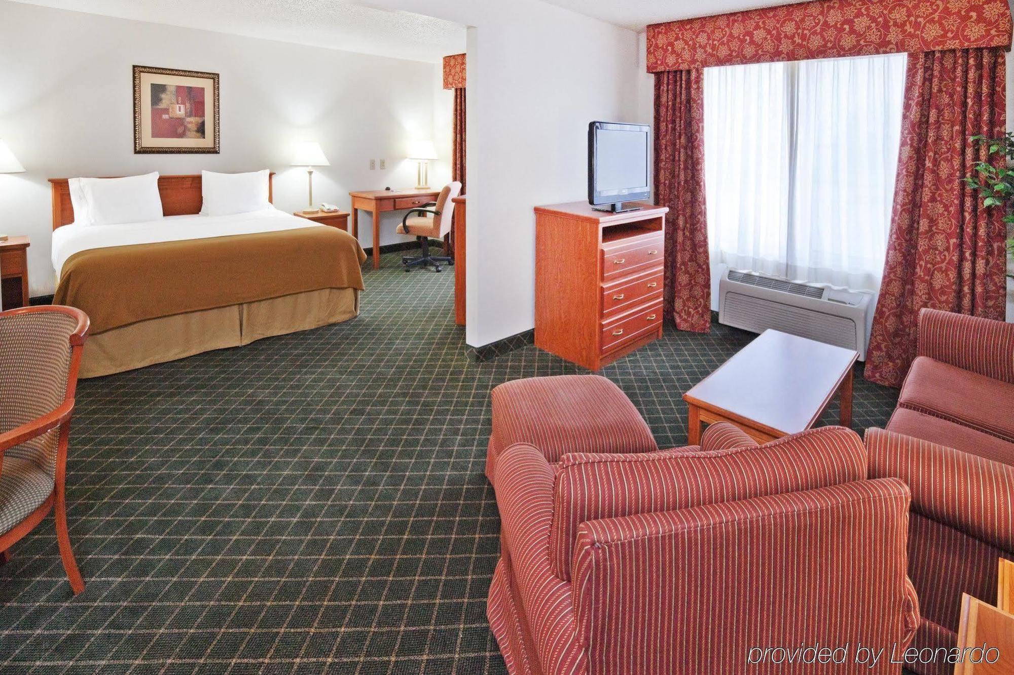 Holiday Inn Express Hotel & Suites Chickasha By Ihg Rum bild